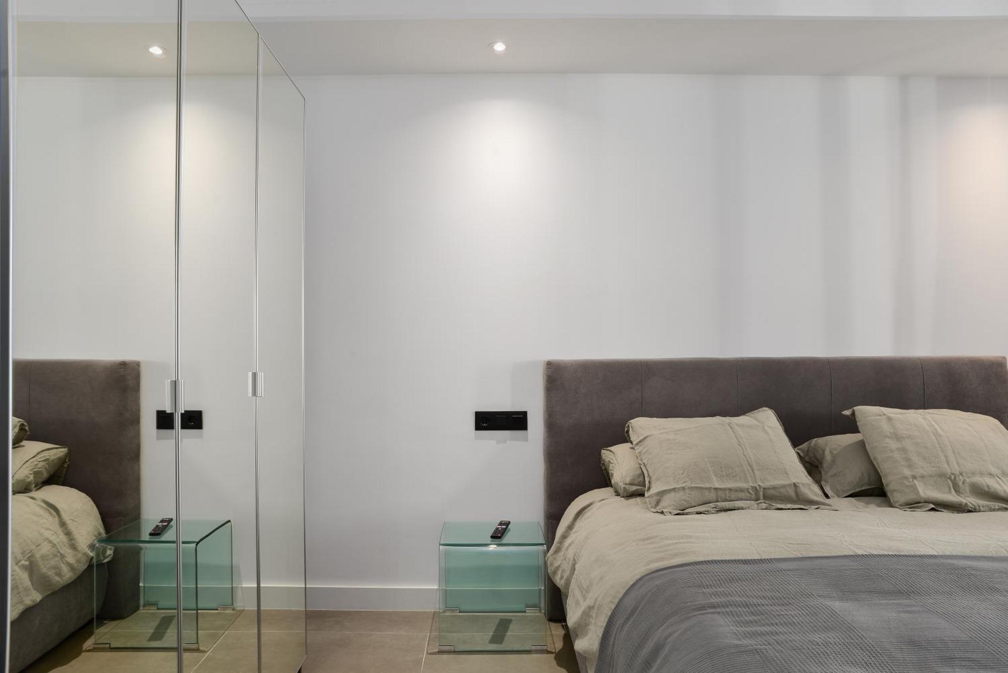Ct 302 - Faro's Puerto Banus Boutique Apartment *