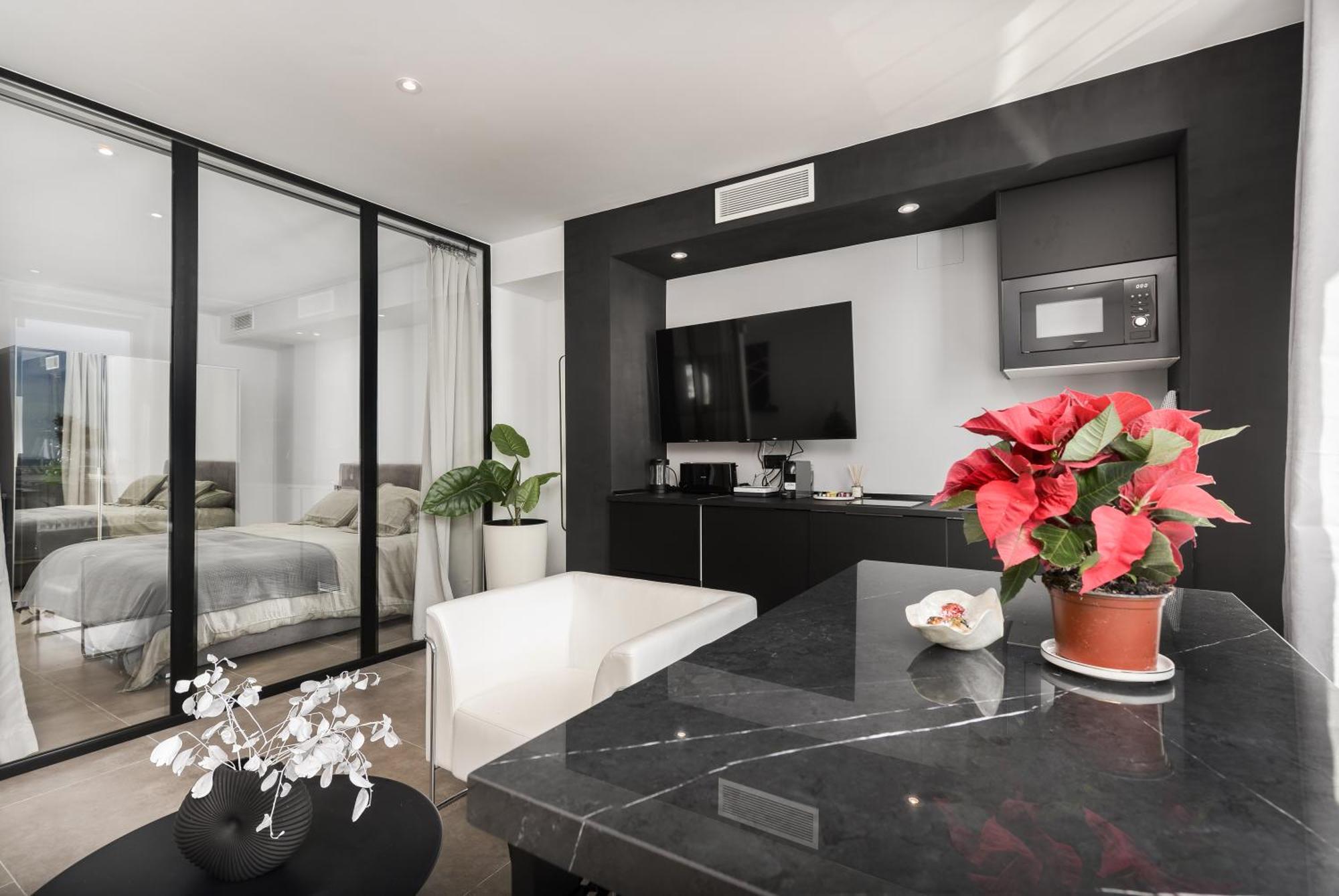 Apartment Ct 302 - Faro's Puerto Banus Boutique