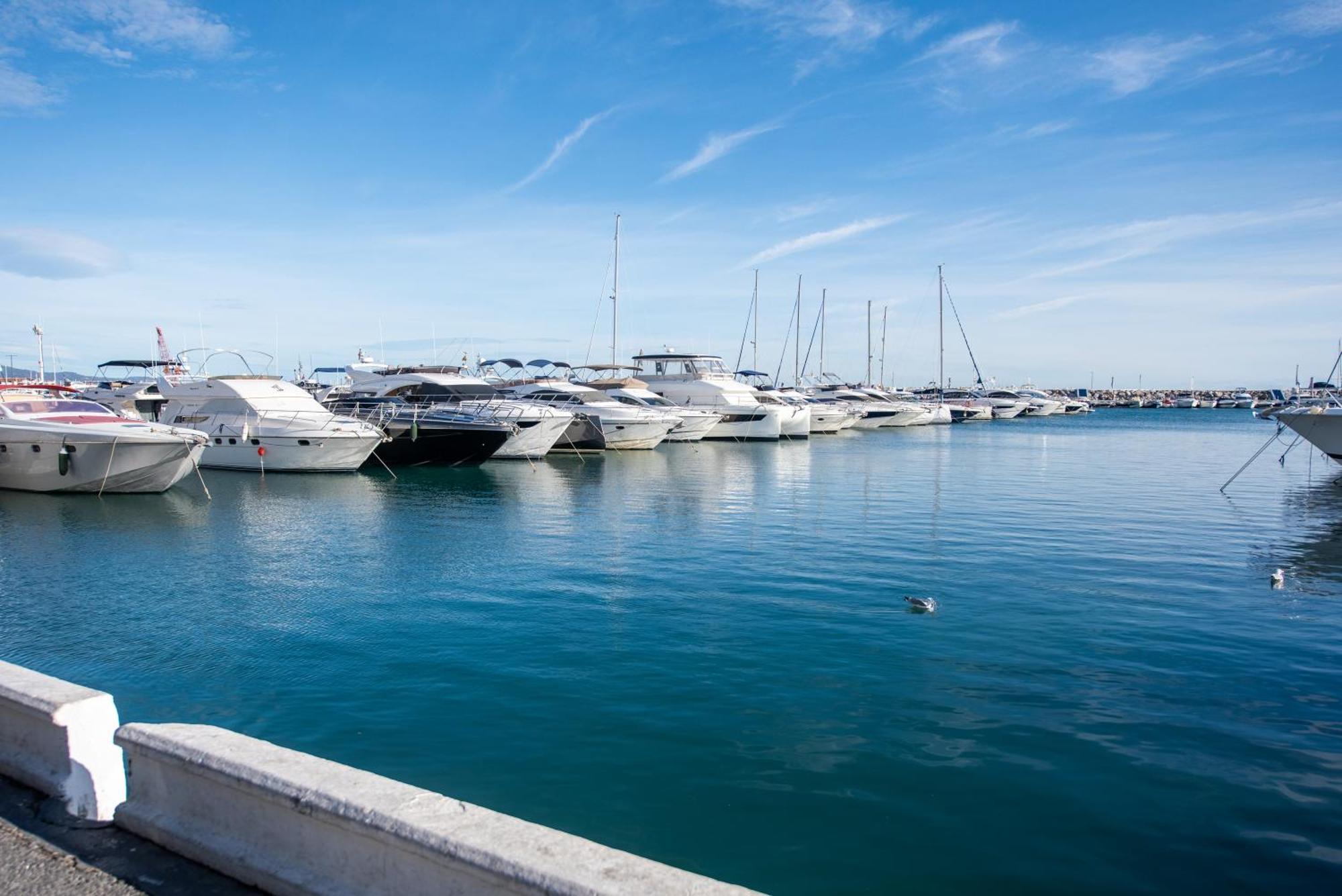 Ct 302 - Faro's Puerto Banus Boutique